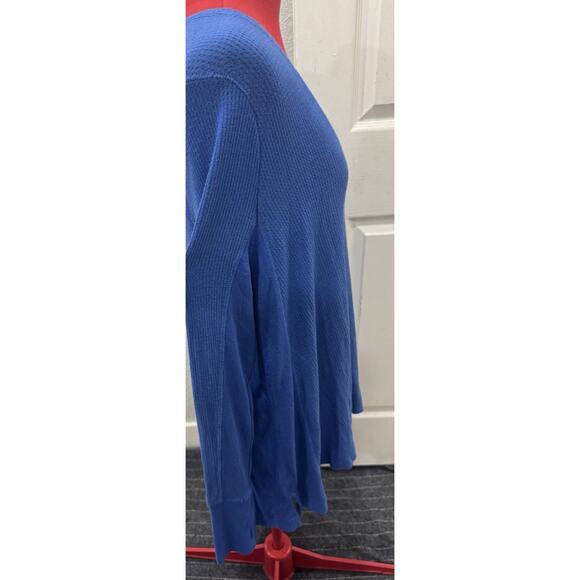 Long Sleeve Blue Thermal Top V-Neck Relaxed Fit Casual Everyday - Picture 3 of 6